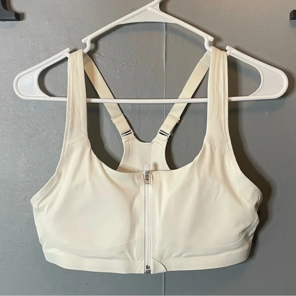 Athleta EMPOWER II TRAIN BRA‎ A-C off white size small